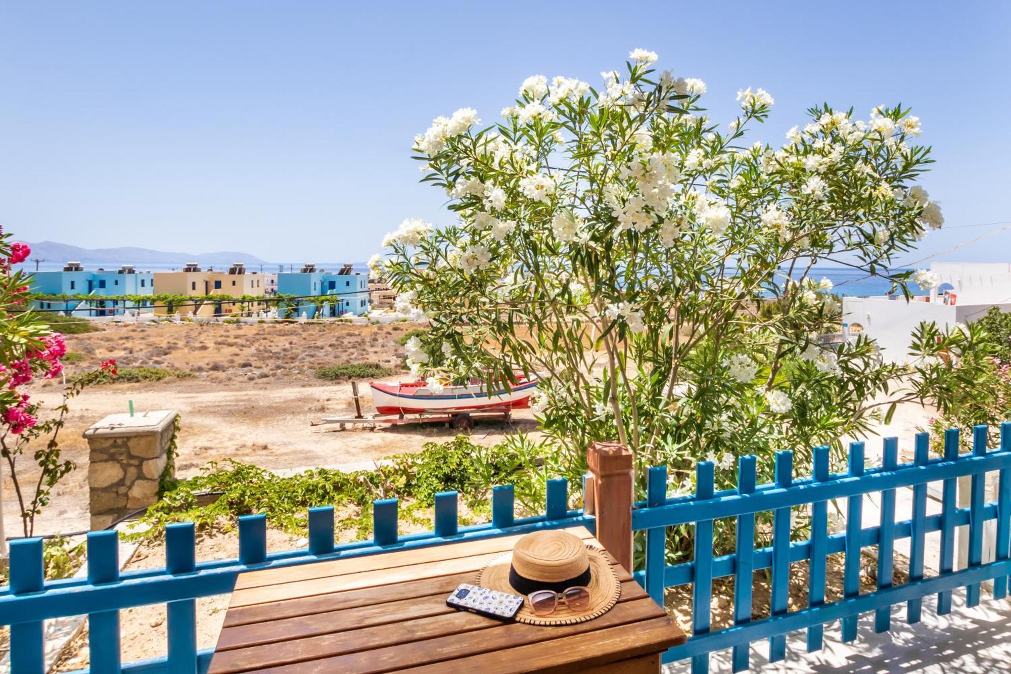 Отель Sun Week Bay Лефкос-Карпату Экстерьер фото